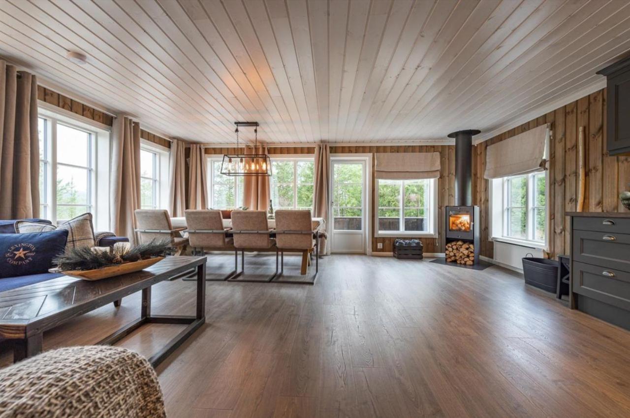Cabin With Sauna In トリシル エクステリア 写真