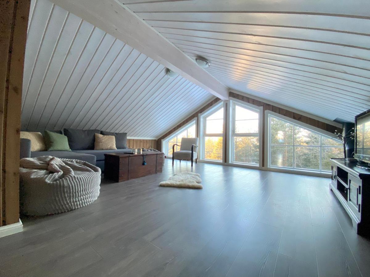 Cabin With Sauna In トリシル エクステリア 写真